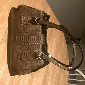 Liz claiborne